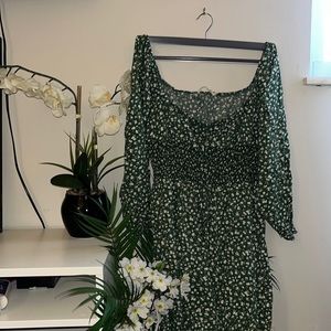 LIBERTY Love dress. Size XL. Green with white floral print. Never worn.